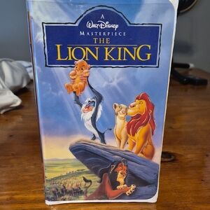 Disney The Lion King VHS with Blue and Yellow Cover